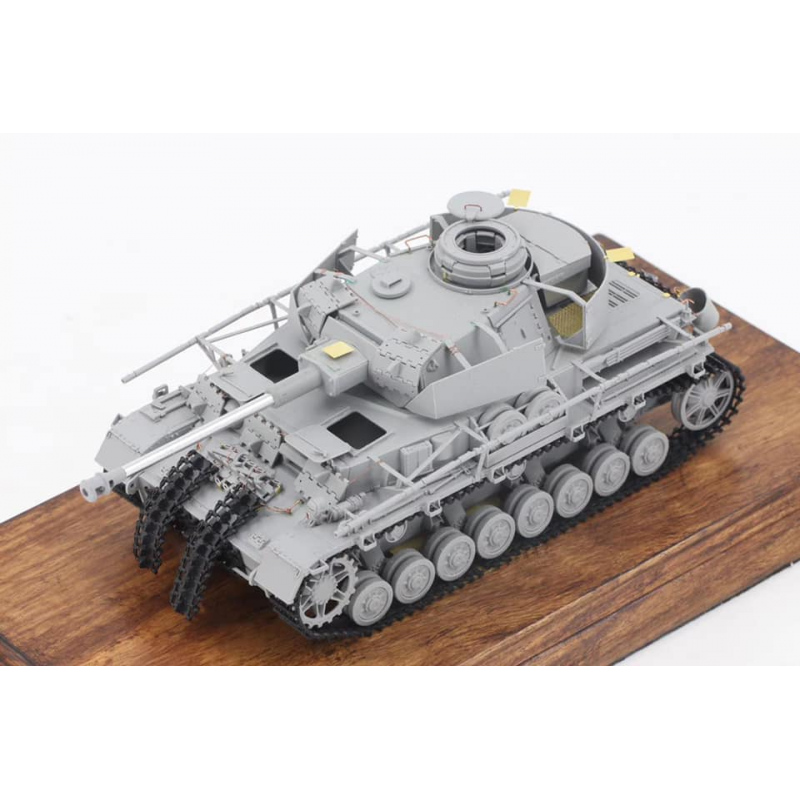 Border Model BT-008 - 1/35 Pz.Kpfw.IV Ausf.J Late