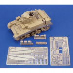 M3 Stuart Honey (Academy) - Royal Model 1/35