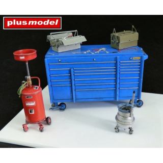 Garage Equipment - Plus Model 1/35