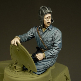 Russian Tanker sitting in turret - Royal Model 1/35